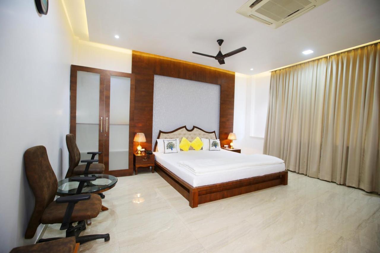 Maharaja The Royal Resort ธาเน ภายนอก รูปภาพ