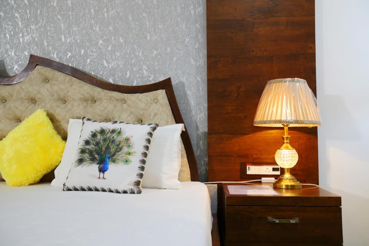 Maharaja The Royal Resort ธาเน ภายนอก รูปภาพ