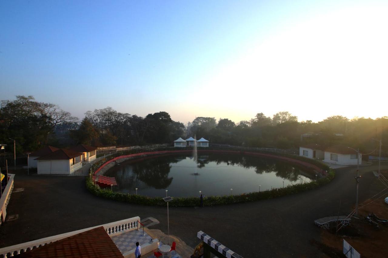 Maharaja The Royal Resort ธาเน ภายนอก รูปภาพ