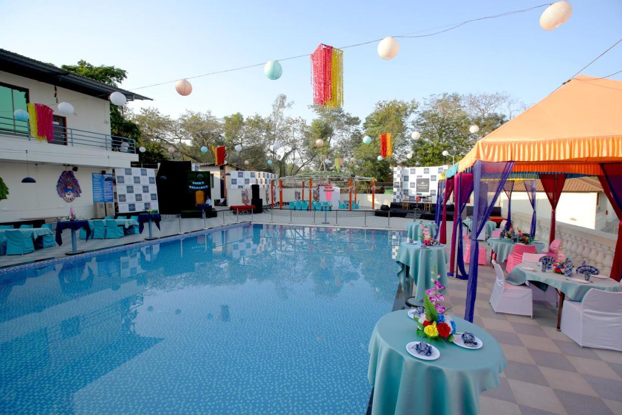 Maharaja The Royal Resort ธาเน ภายนอก รูปภาพ