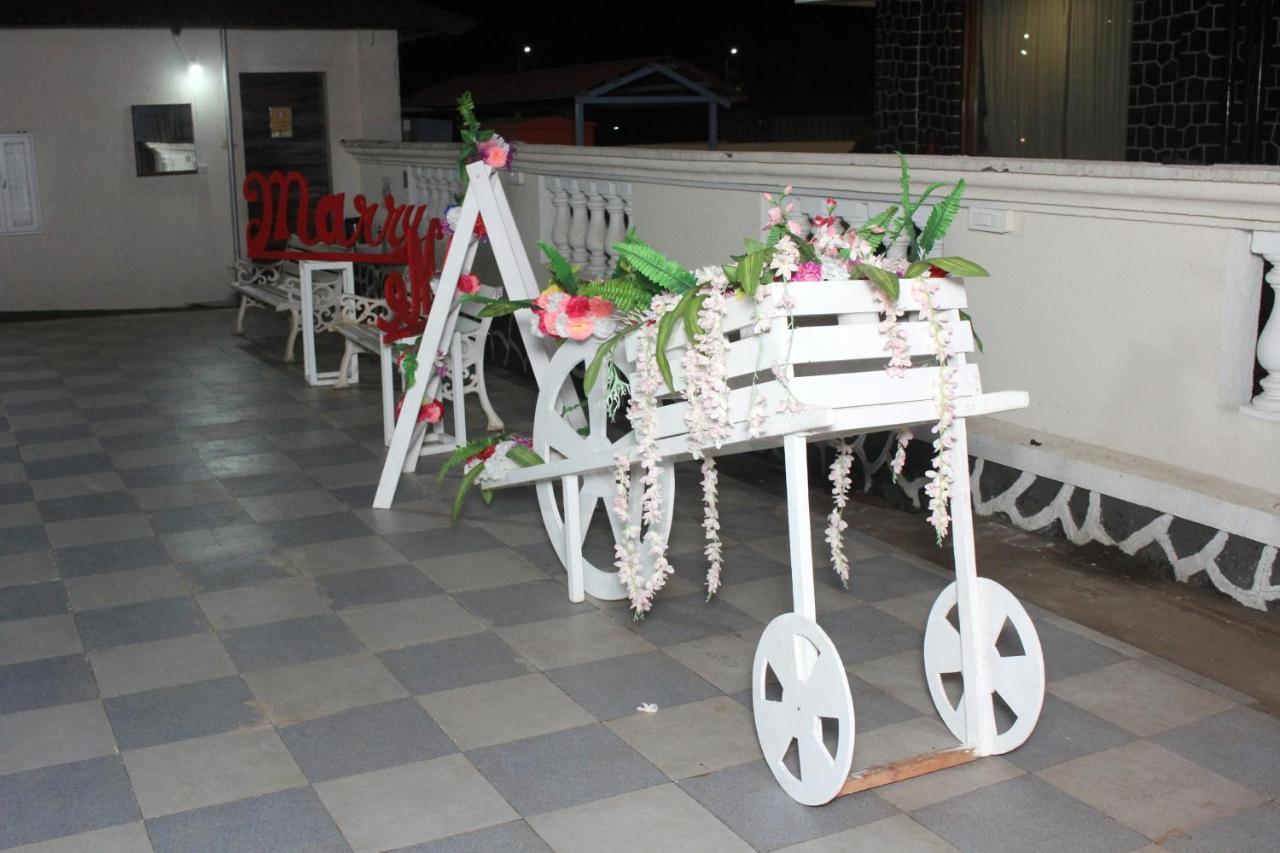 Maharaja The Royal Resort ธาเน ภายนอก รูปภาพ