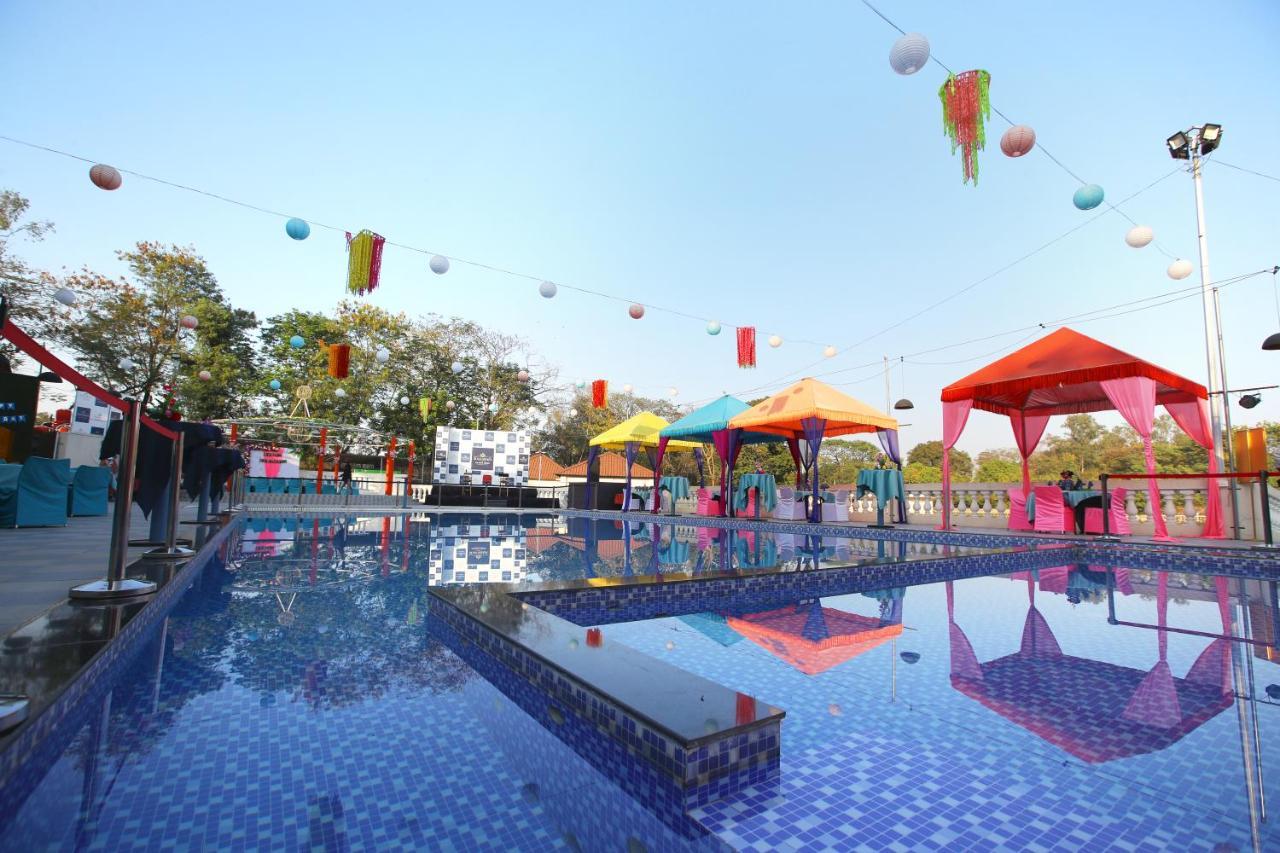 Maharaja The Royal Resort ธาเน ภายนอก รูปภาพ